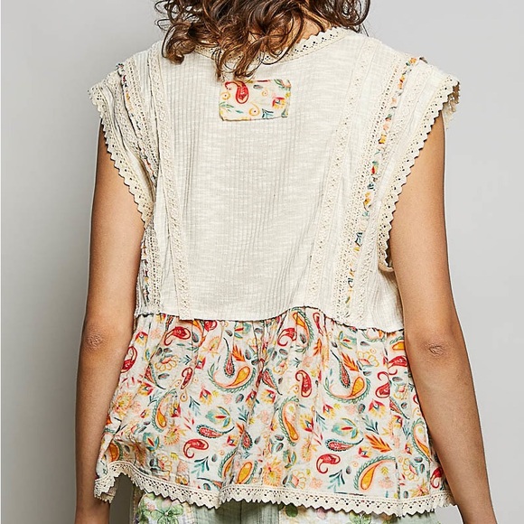 POL Paisley Ruffle Top - Picture 4 of 6